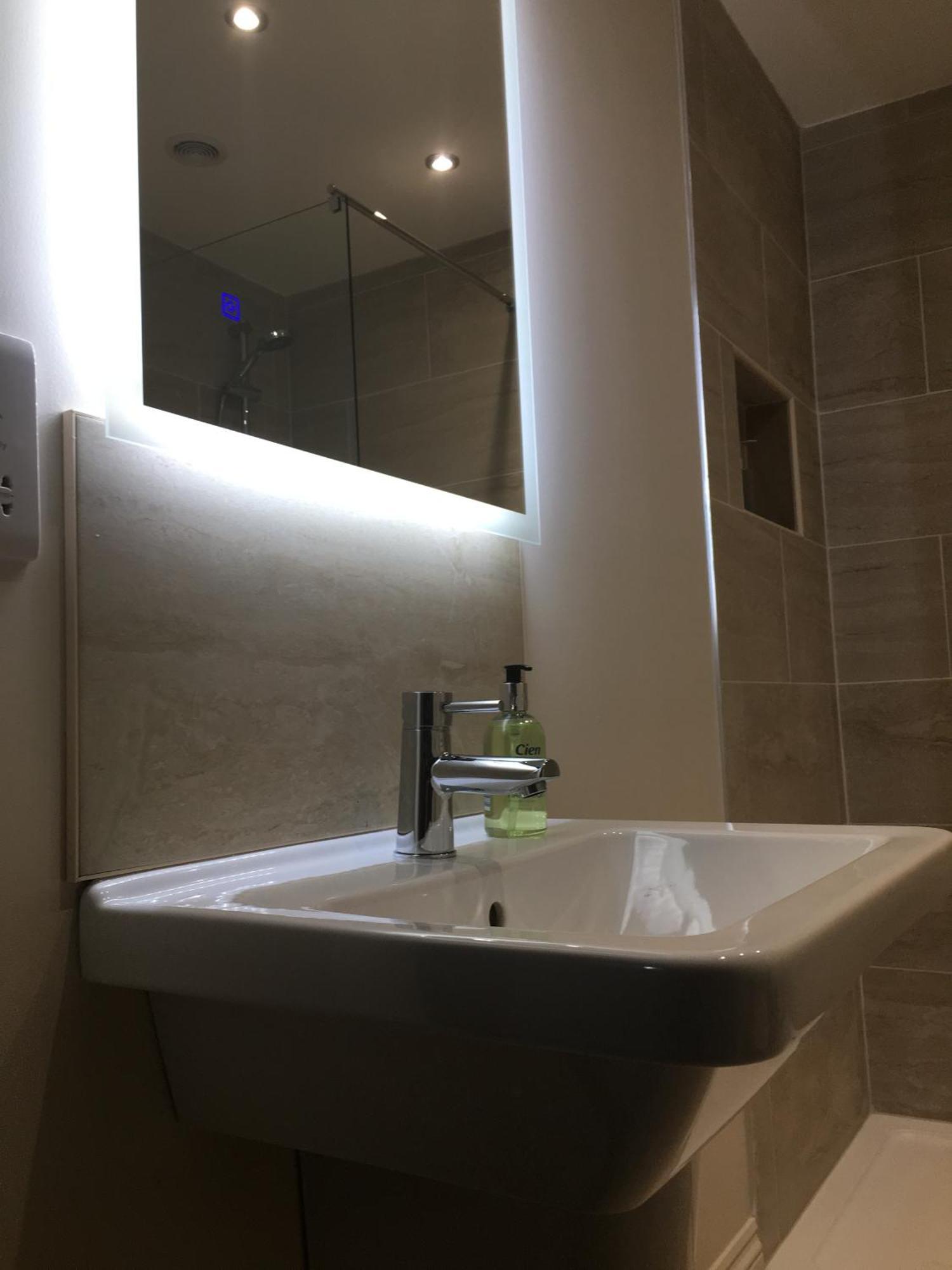 The Crown, Hutton Le Hole Villa Room photo